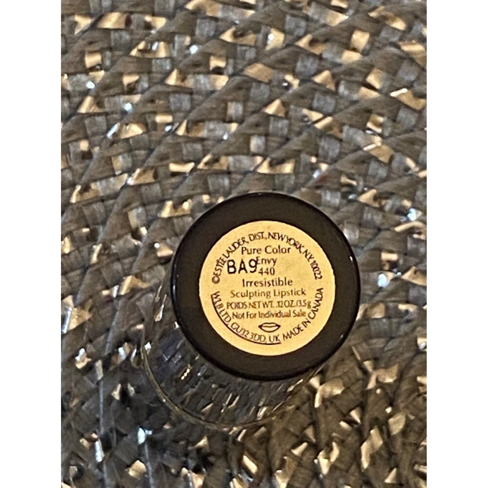 New Estee Lauder Pure Color Envy Lipstick in Irresistible! - Picture 5 of 7